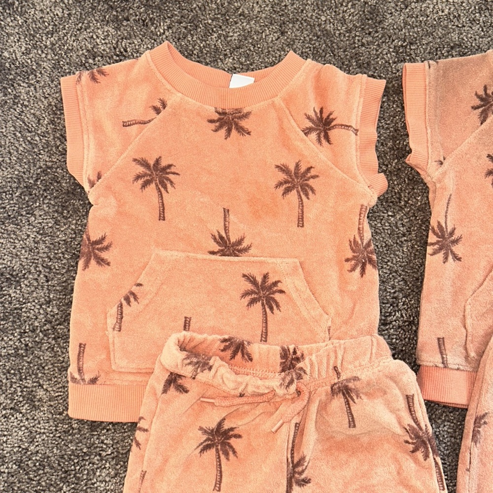 Old Navy palm trees Terry cloth shorts & top matching twin set! - Picture 2 of 4